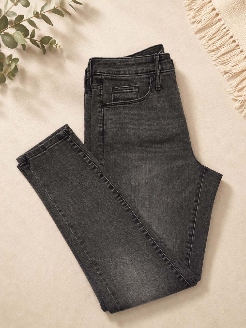 Universal Thread Gray Wash Skinny Jeans Size 10 Mid Rise Stretch Denim